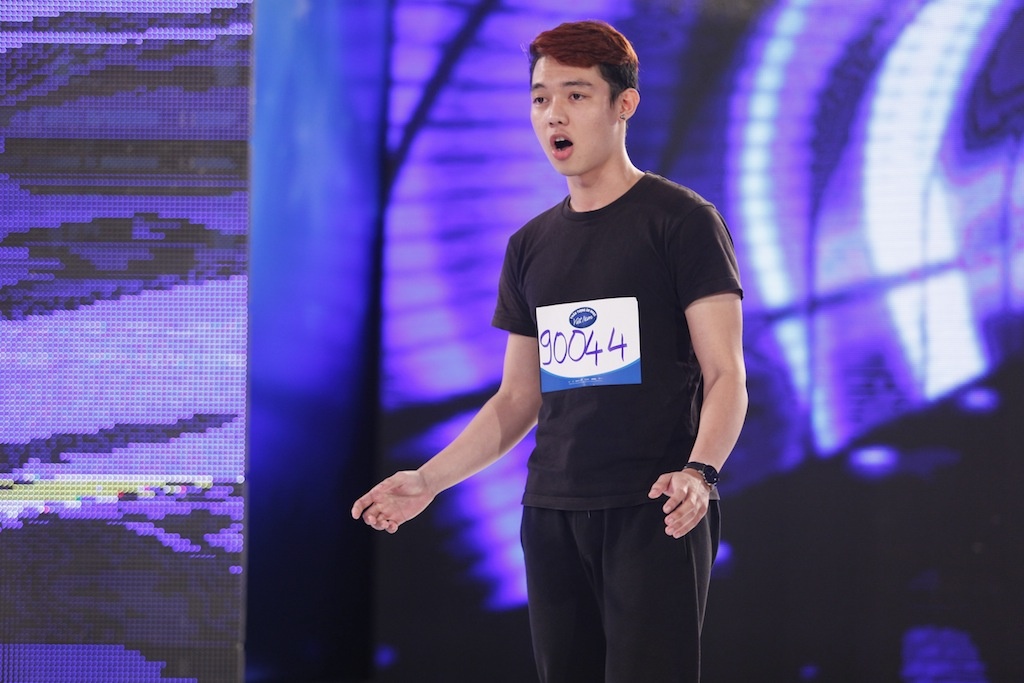 Sở hữu gương mặt điển trai và có phần hơi “trẻ con”, thí sinh Phạm Nguyễn Duy được chủ nhân các vị trí ghế nóng Thần tượng âm nhạc Việt Nam 2015 nhận định sẽ là một trong những hot boy của chương trình. Bỏ công việc thiết kế đồ hoạ để toàn tâm toàn ý theo đuổi con đường ca hát chuyên nghiệp, cậu em họ của ca sĩ - diễn viên Hồ Vĩnh Khoa đang cho thấy quyết định của mình là đúng. Trong vòng thử giọng, anh chinh phục cả 4 vị giám khảo với hai bài hát Rolling in the deep và Phố biển.