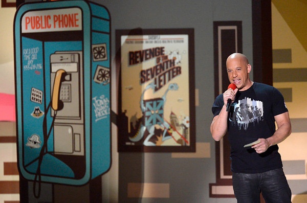 Vin Diesel hat tang Paul Walker tai MTV Movie Awards 2015 hinh anh