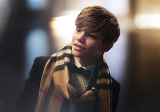 Trước Harper, người anh trai Romeo nhận được hợp đồng làm mẫu đầu tiên khi mới 10 tuổi. Nhà mốt đình đám Burberry đã tung ra chiến dịch quảng cáo Xuân hè 2013 có sự tham gia của Romeo. 