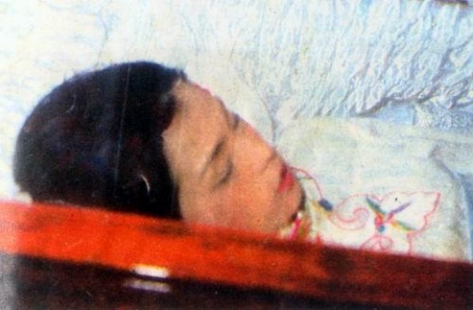 Ông Mỹ Linh từ giã cõi đời khi vẫn còn mặc trên người bộ áo ngủ màu hồng và cuốn nhật ký viết câu cuối cùng: 