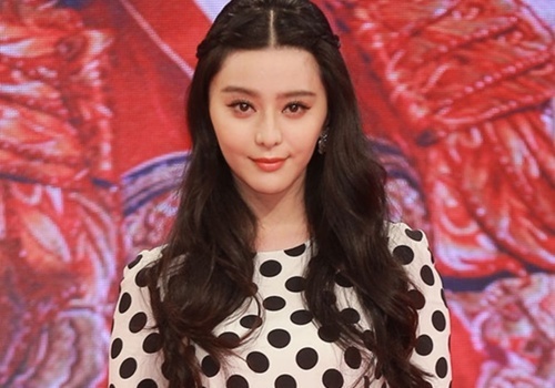 Pham Bang Bang noi gian voi phong vien Hong Kong hinh anh