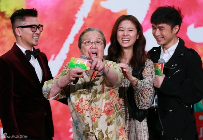 Nữ nghệ sĩ Lý Minh Khải năm nay bước sang tuổi 78 nhưng bà vẫn còn rất sung sức.