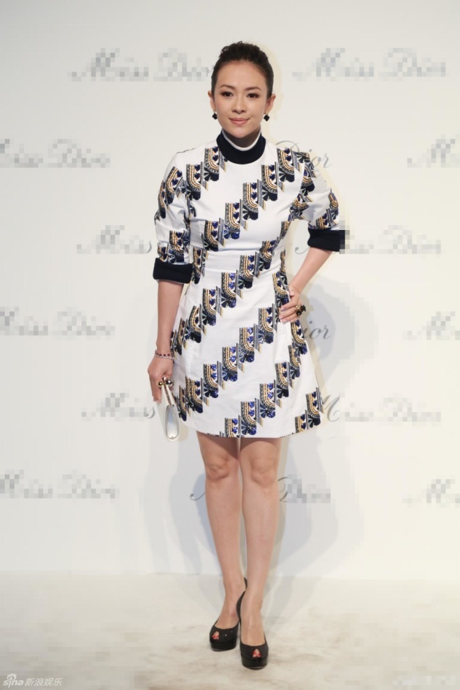 Chương Tử Di quyến rũ với phong cách sang trọng. Do kế hoạch cưới xin, thời gian gần đây, cô chưa nhận lời kịch bản mới.