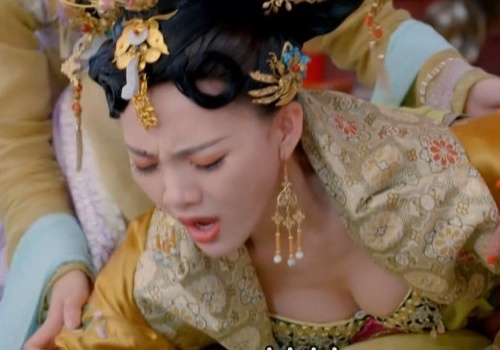Nhung canh che nguc gay chu y nhat 'Vo My Nuong truyen ky' hinh anh