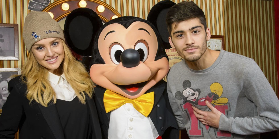 Sau khi Zayn Malik rời khỏi nhóm One Direction, có tin đồn anh và cô bạn gái Perrie Edwards sẽ làm đám cưới ở Disneyland vào tháng 6 tới. 