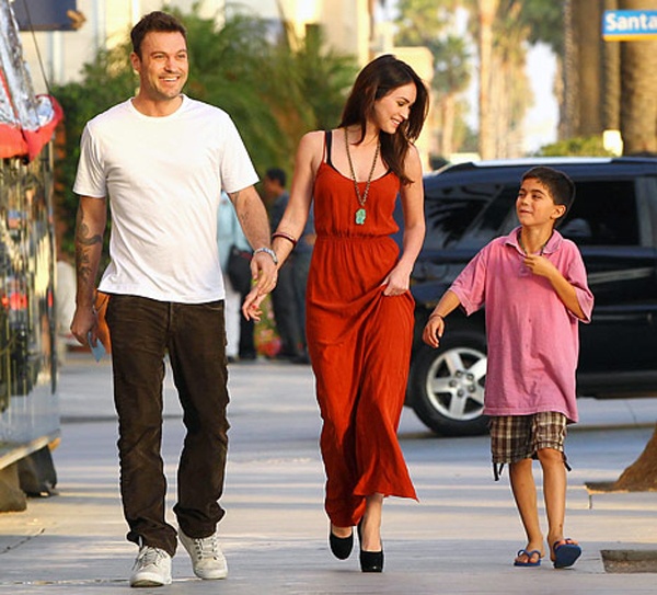 Sao Hollywood than thiet voi con rieng hinh anh