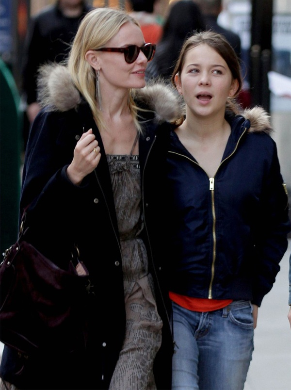 Người đẹp từng khen ngợi con gái riêng: “Con bé rất tuyệt. Giữa chúng tôi có một mối quan hệ đặc biệt. Con bé rất giống tôi hồi ở tuổi của nó”. Kate thú nhận lý do cô học nấu ăn là để có thể tự nấu nướng cho cho Jaser. 