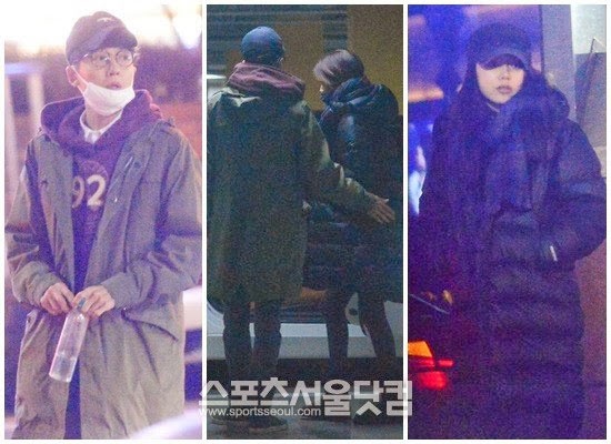 Ngụy trang: Thông thường, những đôi yêu nhau của showbiz Hàn sẽ ngụy trang mỗi khi ra phố. Họ mặc áo choàng rộng, đội mũ, đeo kính, khăn kín mít để tránh bị nhận ra. Tuy nhiên, đây lại là cách khiến cánh săn ảnh để ý đến nhiều nhất. 