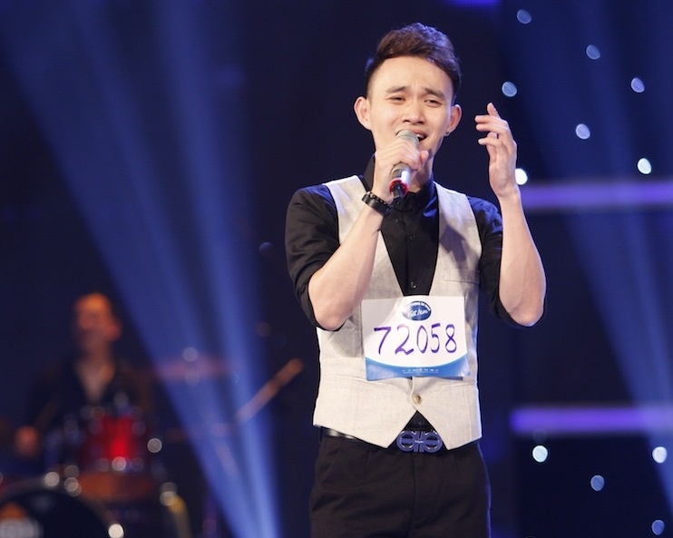 Nguyen Anh Phong hat 'Anh se nho mai' hinh anh