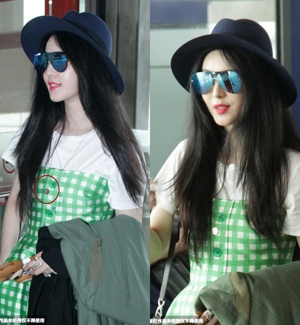 Phạm Băng Băng trẻ trung tại sân bay. Sợi dây chuyền in mặt chữ C được cho là tên viết tắt của Lý Thần (Li Chen)