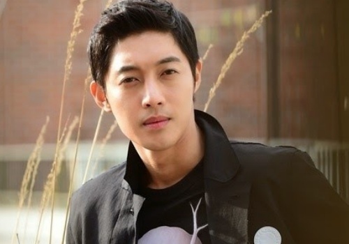 Tinh cu cua Kim Hyun Joong tiet lo thang 9 sinh con hinh anh