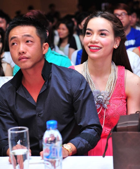 Hồ Ngọc Hà luôn được đánh giá là một trong số những người đẹp thành đạt và khéo léo nhất nhì showbiz Việt. Thế nhưng, người đẹp vẫn không thực sự may mắn trong việc chinh phục gia đình Cường Đô-la.