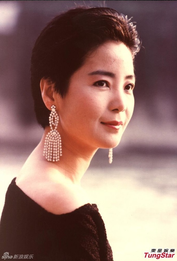 Ngày 8/5/1995, toàn châu Á chấn động với thông tin Đặng Lệ Quân qua đời  Hai thập kỷ sau ngày đó, cô vẫn được nhắc đến như Thiên hậu của làng nhạc Hoa ngữ. Vẻ đẹp của Đặng Lệ Quân trở thành biểu tượng suốt hơn thế kỷ qua.