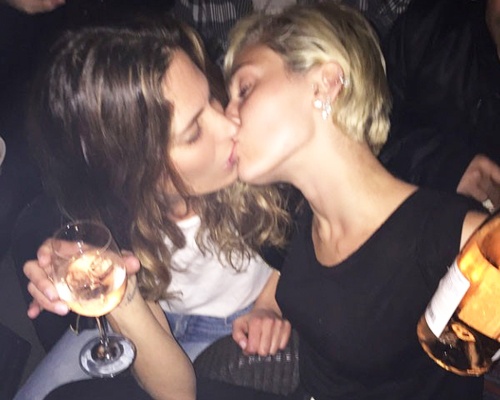 Miley Cyrus yeu ca hai gioi tinh hinh anh