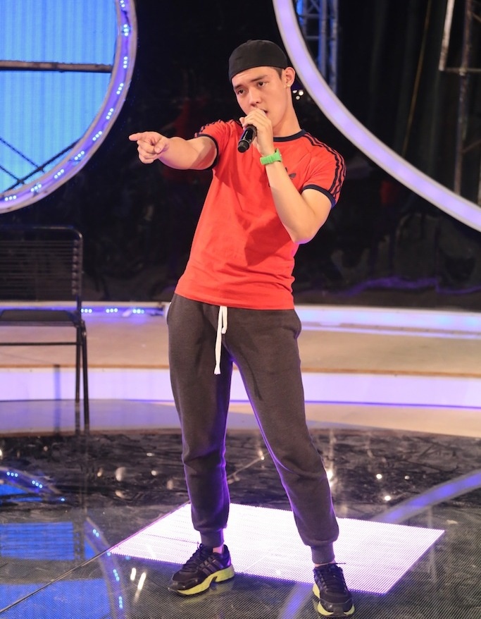 Còn với Phạm Nguyễn Duy - cậu em họ của Hồ Vĩnh Khoa, cô chỉ ra, chàng trai này sở hữu cá tính âm nhạc riêng biệt, một chút phớt đời, một chút ngông nhưng dễ thương. Tuy nhiên, quán quân Vietnam Idol 2010 lưu ý nam thí sinh cần phải khai thác cá tính nhiều hơn nữa trong giọng hát. 