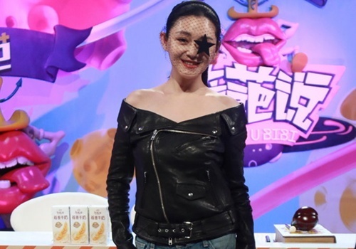 Dai S khong ngai ly hon chong thieu gia hinh anh