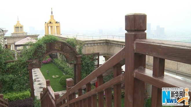 Vợ chồng cô còn thiết kế cả một