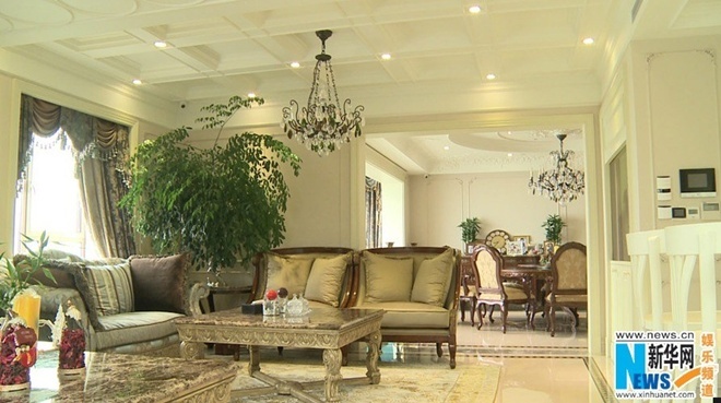 Nội thất sang trọng theo lối cung đình.