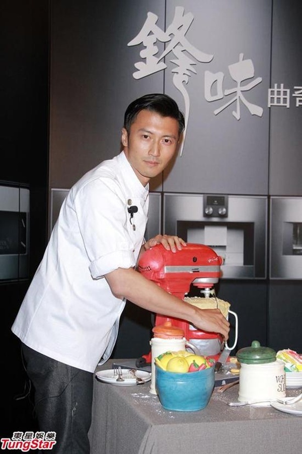 Tạ Đình Phong không trả lời tin đồn đăng ký kết hôn Vương Phi.