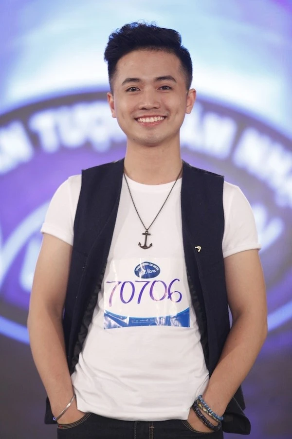 Bùi Minh Quân chưa từng học qua bất kỳ trường lớp nào về thanh nhạc.