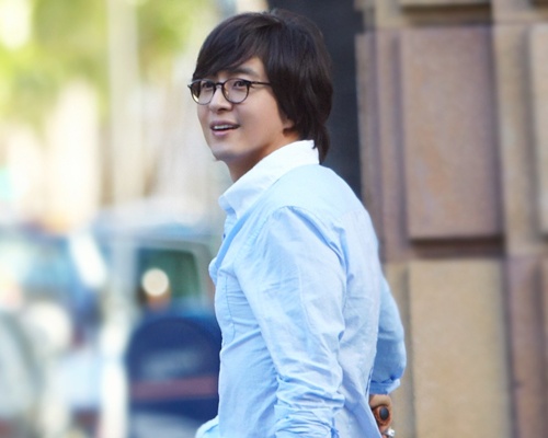 Bae Yong Jun cau hon chi sau 100 ngay yeu hinh anh