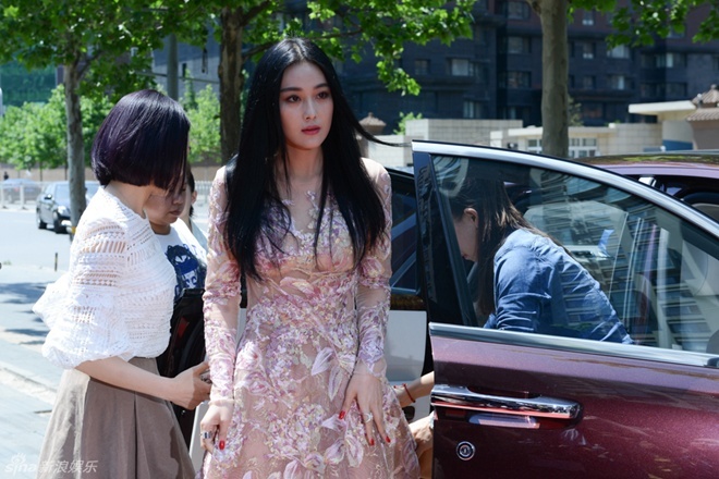 Trương Hinh Dư nổi bật khi có mặt tại sự kiện mới sau khi trở về từ Cannes.