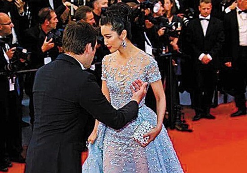 Ly Bang Bang bi an ninh moi ra khoi tham do Cannes hinh anh