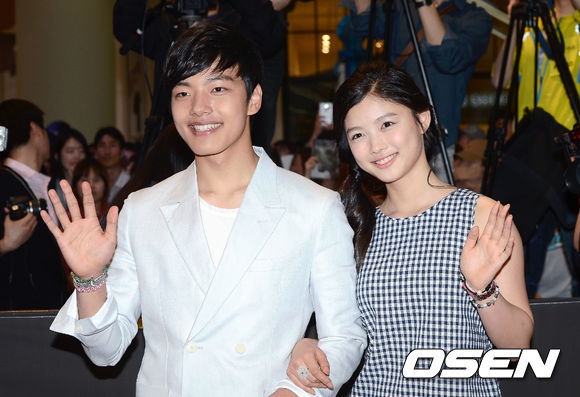 Thân thiết từ nhỏ, khi lớn lên  Yeo Jin Goo và Kim Yoo Jung vẫn hợp tác chung.