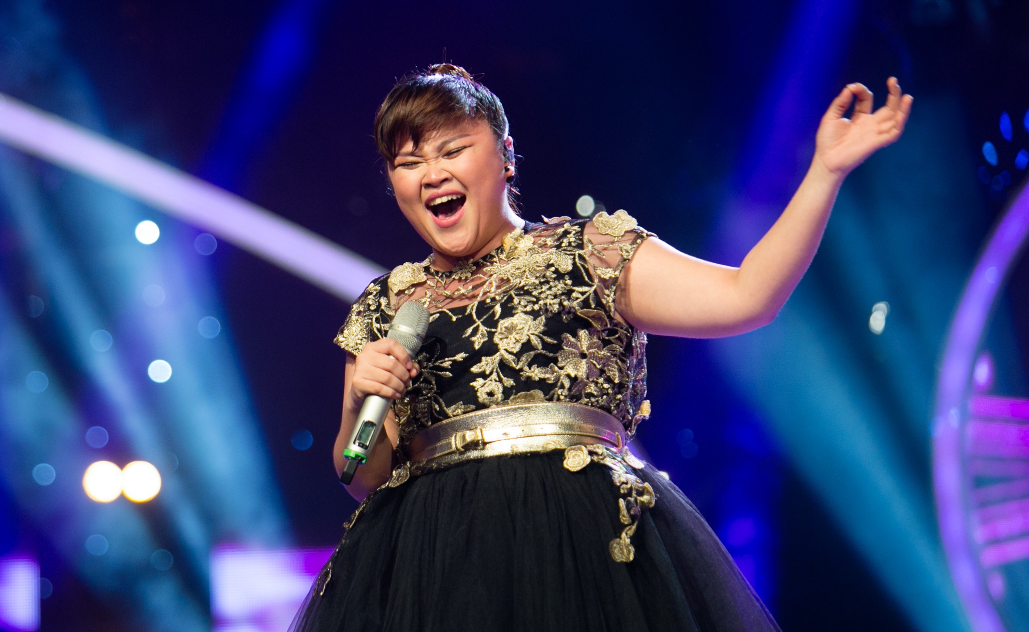 Phan thi 'All the man that i need' cua Bich Ngoc hinh anh