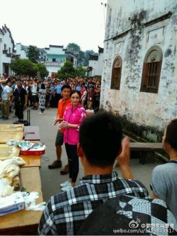 Phía ê-kíp đã huy động cả nhân viên an ninh đảm bảo an toàn trong cả quá trình. Trước đó, không ít sự kiện buộc phải hủy bỏ vì tình trạng mất an ninh.