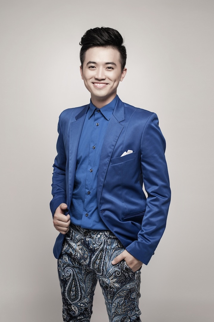 Bùi Minh Quân cũng là cái tên thu hút không ít sự chú ý từ công chúng. Thầy giáo trẻ chinh phục người đối diện bằng giọng hát nhẹ nhàng, tình cảm cùng gương mặt baby với đôi má lúm đồng tiền. Nhà sản xuất âm nhạc nổi tiếng thế giới Mark Walton dự đoán anh sẽ trở thành ca sĩ nhạc pop tiềm năng của Việt Nam nếu bản thân cố gắng trau dồi kỹ năng xử lý bài, tự tin hơn.