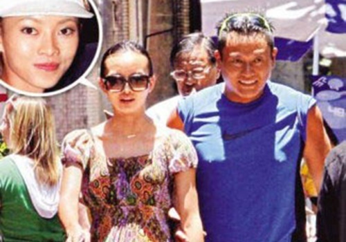 Vo cong khai cap bo, sao nam TVB dung tai san niu keo hinh anh