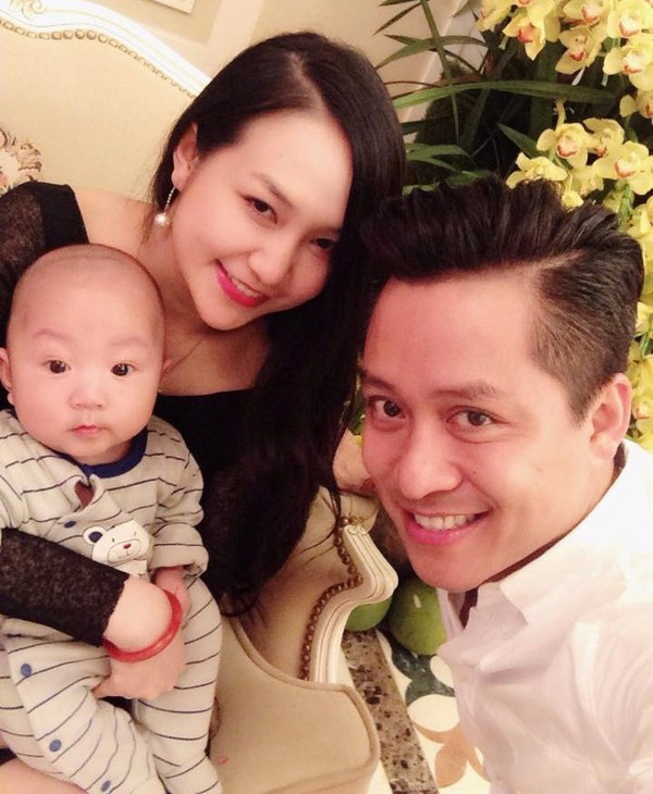 Kể từ khi lên chức, Tuấn Hưng khá cởi mở chia sẻ những khoảnh khắc của gia đình nhỏ. Nhiều fan nhận xét, cậu nhóc Su Hào thừa hưởng nhiều nét đẹp của Tuấn Hưng, đặc biệt là đôi môi.  