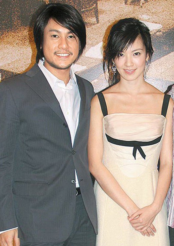 Chu Hiếu Thiên công khai hẹn hò với đàn chị Lâm Hy Lôi. Họ công khai hẹn hò vào năm 2007. Giai đoạn đó, họ còn lộ cả ảnh sống chung. Chuyện tình cảm của Chu - Lâm được ca ngợi bởi cân xứng cả về tài, sắc. Nhưng đáng tiếc, họ sớm chia tay vì cá tính bốc đồng của Chu Hiếu Thiên khiến một người đẹp ôn hòa như Lâm Hy Lôi không chịu đựng được.