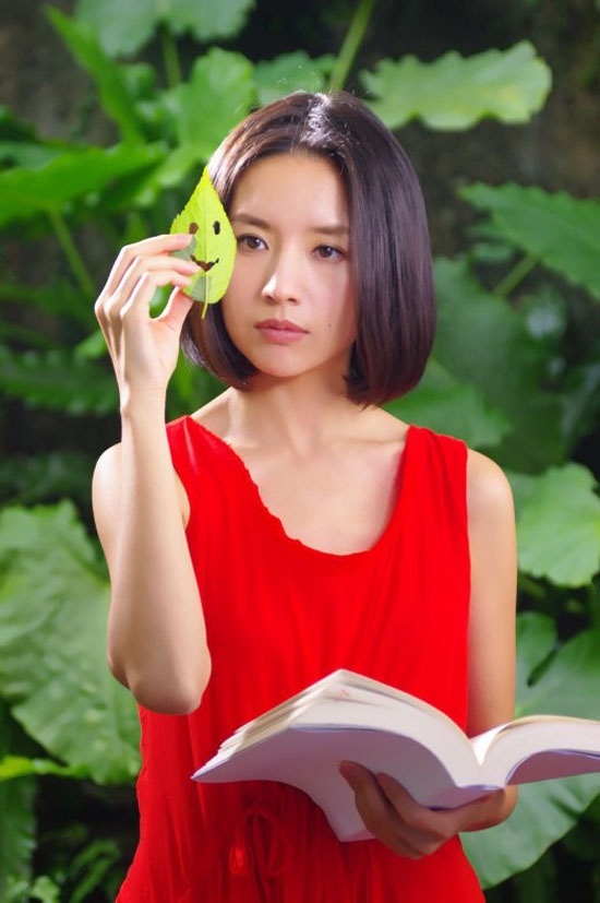 Cô bình thản trước mọi biến cố đã qua.