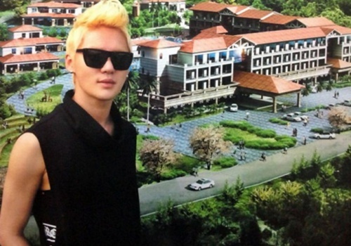 Khach san trieu do cua Junsu (JYJ) bi phong toa vi no nan hinh anh