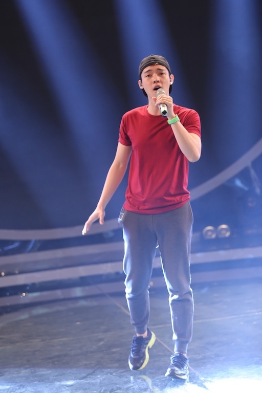 Nguyễn Duy - “Bài hát là lời cám ơn đến khán giả”: May mắn được khán giả cứu để có mặt trong top 7, cậu em họ của Hồ Vĩnh Khoa đang nỗ lực tập luyện để có phần trình diễn tốt nhất trong Gala 2, bởi anh không muốn làm những người đã đặt tình cảm, niềm tin vào mình phải thất vọng. Chàng trai sinh năm 1993 sẽ trình diễn một nhạc phẩm của Noo Phước Thịnh, đây là bài hát có màu sắc trái ngược với phong cách âm nhạc mà Nguyễn Duy theo đuổi từ đầu cuộc thi.