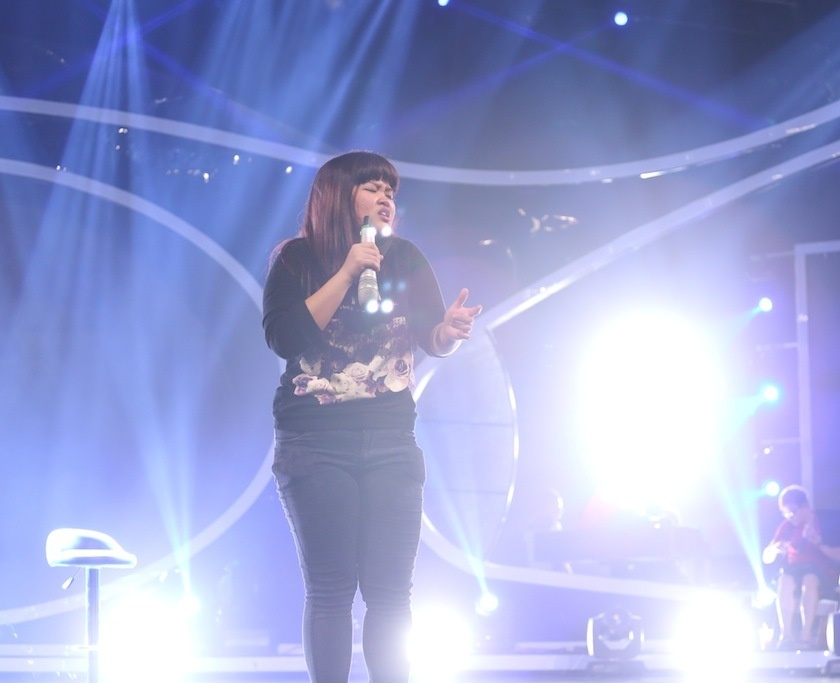 Bích Ngọc thử thách với ca khúc của Thanh Bùi - Hồ Ngọc Hà: Là thí sinh gây ấn tượng với diva Trần Thu Hà ngay buổi tập đầu tiên, cô sinh viên trường ĐH Kiến Trúc TP HCM cho biết: “Tôi rất thích nghe nhạc của anh Thanh Bùi và chị Thu Minh. Do đó, việc tiếp tục chọn một bản hit của anh Thanh là một thử thách lớn đối với bản thân. Tôi rất lo lắng vì không dễ bước qua ngưỡng của người đi trước. Tôi mong tiết mục sẽ mang đến một cảm xúc mới, hình ảnh mới cho công chúng yêu nhạc”.