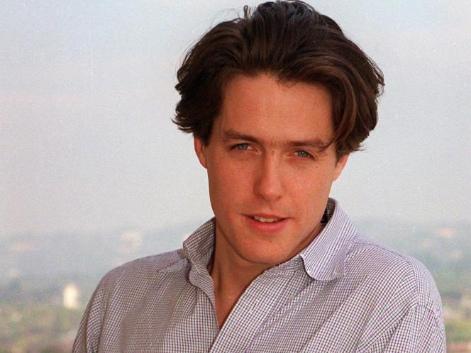 Khi bộ phim ăn khách 4 đám cưới và 1 đám ma tròn 20 tuổi, tài tử người Anh Hugh Grant mới tiết lộ một sự thật về vai diễn của anh. Hugh cho biết ban đầu, đoàn làm phim không muốn giao vai chính cho anh vì ngoại hình quá điển trai. 