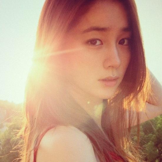 Cô gần như biến mất sau khi sinh nở.