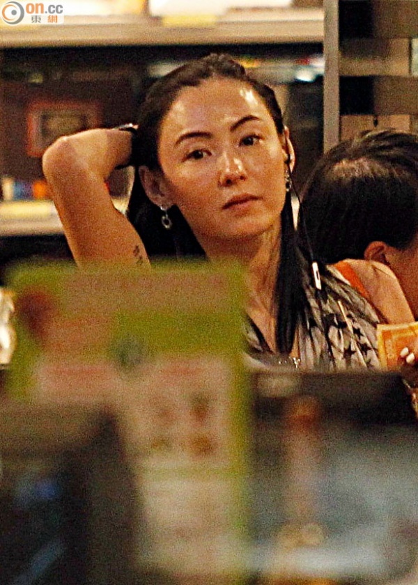 Trương Bá Chi không còn quan tâm đến chuyện Tạ Đình Phong - Vương Phi. Cô phủ nhận tin đồn có thai.