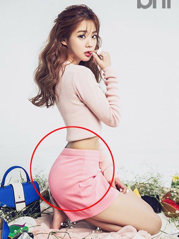 Thành viên Han Seung Yeon của nhóm KARA khi lên ảnh tạp chí đã bị chỉnh sửa khiến vòng eo nhỏ xíu, còn vòng 3 được tăng kích cỡ. 