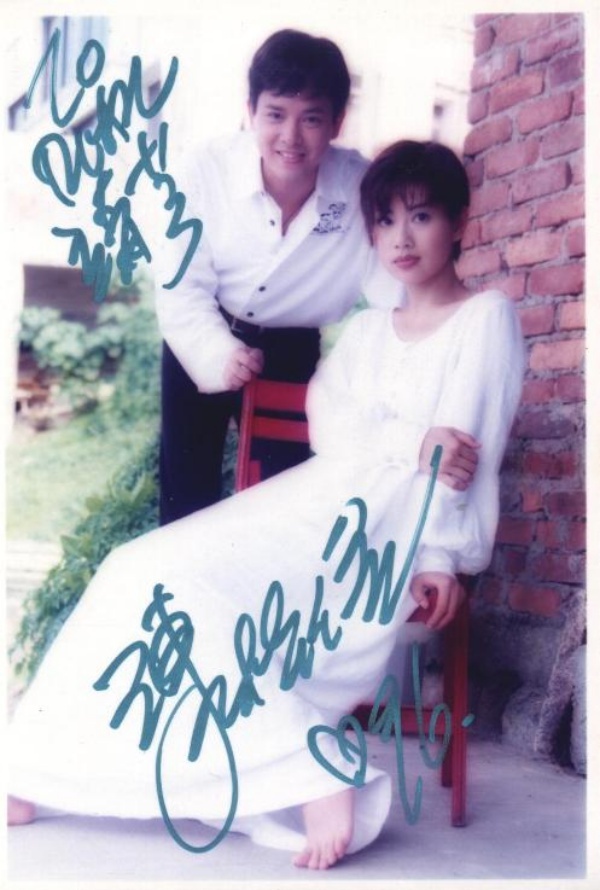 Từ thập niên 90, sau khi giành ngôi Á hậu 2 trong cuộc thi Hoa hậu Hong Kong, Lương Tiểu Băng được o bế thành sao phim truyền hình. Sự nghiệp của Trần Gia Huy có phần mờ nhạt hơn. Nhiều người từng đánh giá họ chỉ là cặp đôi hợp về ngoại hình, chênh lệch đẳng cấp.