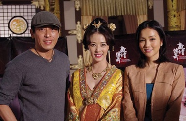 Sau thành công của Tiếu ngạo giang hồ, những tưởng sự nghiệp của Lữ Tụng Hiền sẽ nở rộ. Chỉ tiếc, anh không tạo được dấu ấn nào đáng kể trên màn ảnh. Thậm chí, anh chỉ được giao các vai phụ tuyến hai của đài TVB. (Trong ảnh là Lữ Tụng Hiền chụp cùng Châu Hải My).