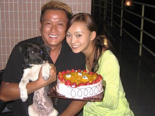 Sao nam TVB het thoi mai cham con khien vo cap bo, doi ly di hinh anh