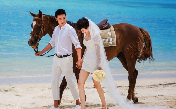 Sau khi tốt nghiệp, Lục Nghị phất lên sau bộ phim Mãi không yên nghỉ. Anh nhận được nhiều cơ hội đóng phim, được nhiều người đẹp săn đón. Thế nhưng, tình cảm của Lục Nghị và Bào Lôi vẫn trước sau như một và họ kết hôn vào năm 2006. 