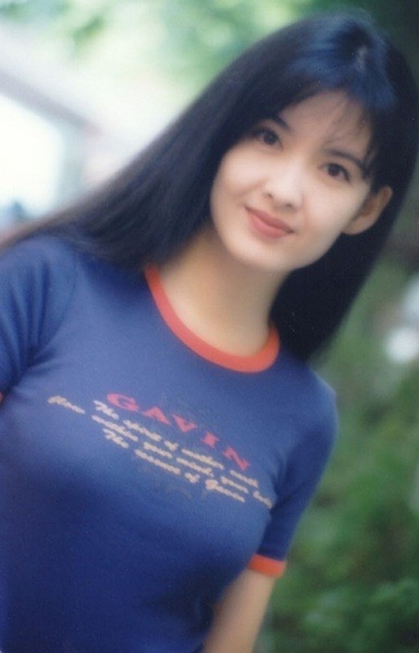 Châu Huệ Mẫn đã rút khỏi showbiz một thời gian nhưng nhắc đến người đẹp đẳng cấp nhiều năm, cô luôn lọt Top.