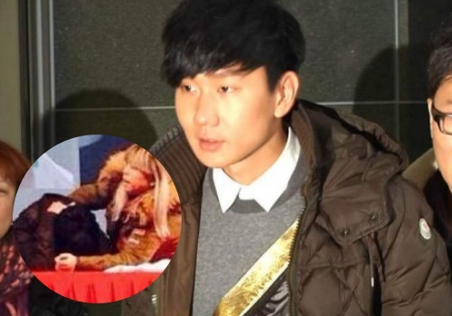 Nam ca si Dai Loan bi con do danh giua su kien hinh anh