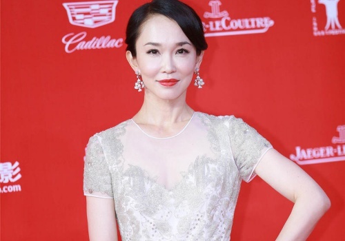 ‘Tieu Long Nu’ Pham Van Phuong yeu kieu tren tham do hinh anh