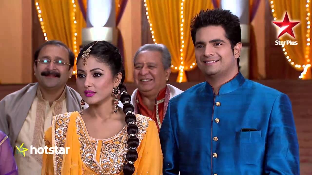 Nhà sản xuất đã có sự thay đổi về câu chuyện, đưa cặp đôi ra nước ngoài định cư sau khi bị gia đình lớn ghẻ lạnh. Hiện tại, series được nối tiếp bằng việc người con trai trở về đoàn tụ nhưng bộ phim dường như đã khai thác hết khá nhiều tình tiết. Mặc dù vậy, Yeh Rishta Kya Kehlata Hai vẫn đứng thứ 2 trong top 5 phim có rating cao nhất năm 2015. 